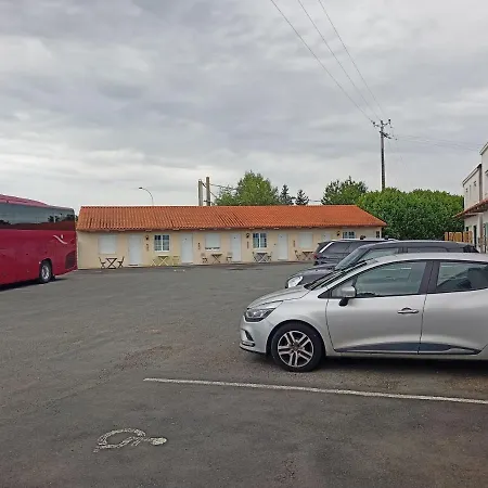 Отель Le Mareuillais Hotel-restaurant Mareuil-sur-Lay