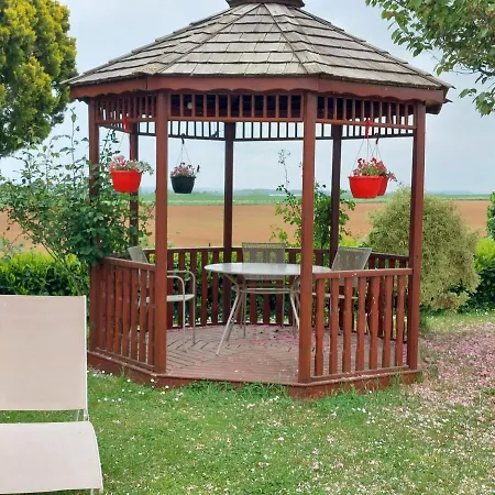 Le Mareuillais Hotel-restaurant Отель Mareuil-sur-Lay