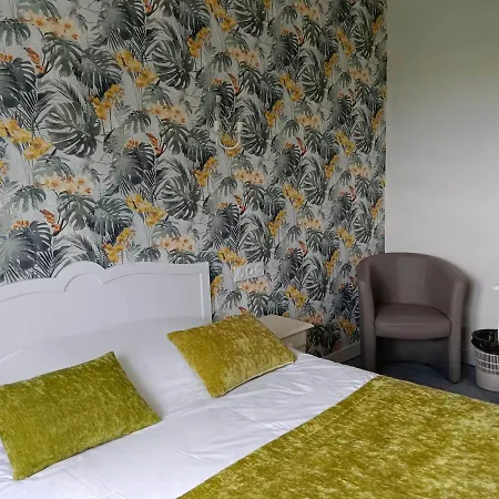 Отель Le Mareuillais Hotel-restaurant 2*