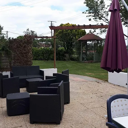 Отель Le Mareuillais Hotel-restaurant 2*