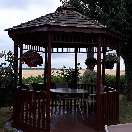 Le Mareuillais Hotel-restaurant