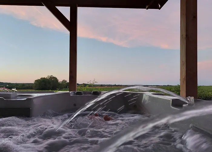 Hotel Le Mareuillais Hotel-restaurant 2*